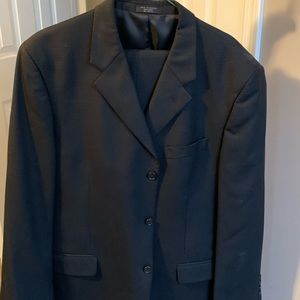 Men’s 2 piece suit. Jones New York